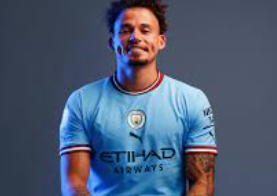 Manchester City confirms Phillips long-term contract
